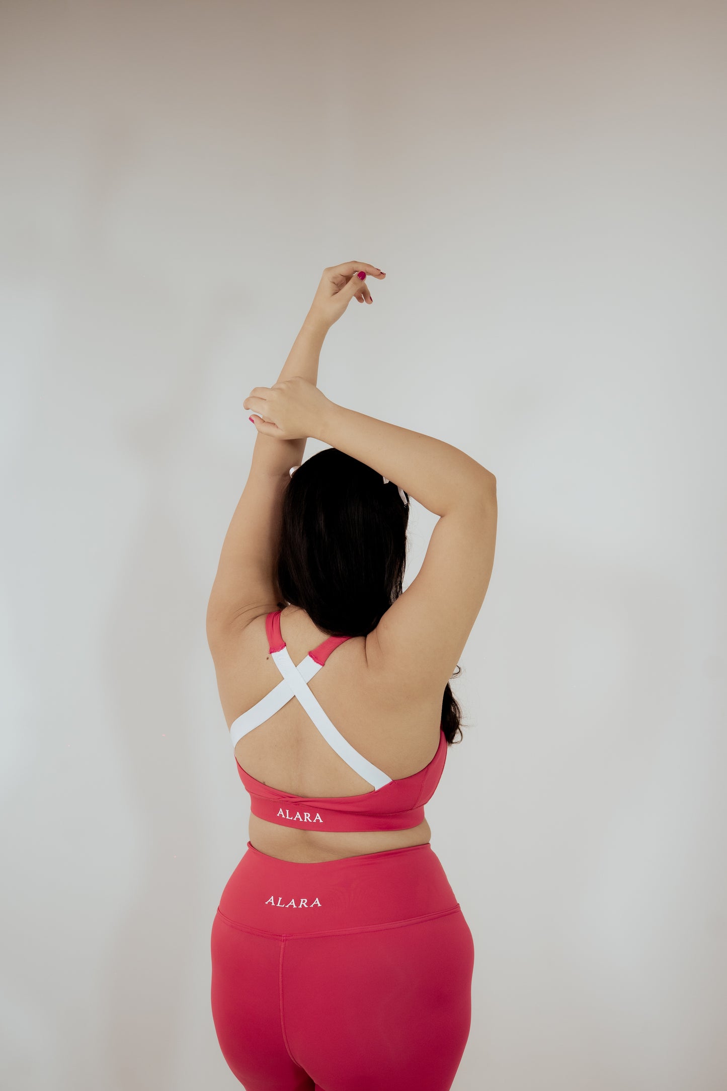 Power Hold Sports Bra - Pink