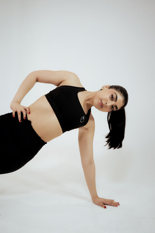 Power Hold Sports Bra - Black